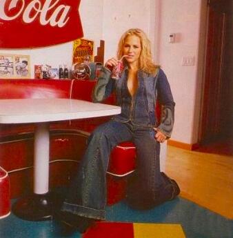 Darla · Darsteller
